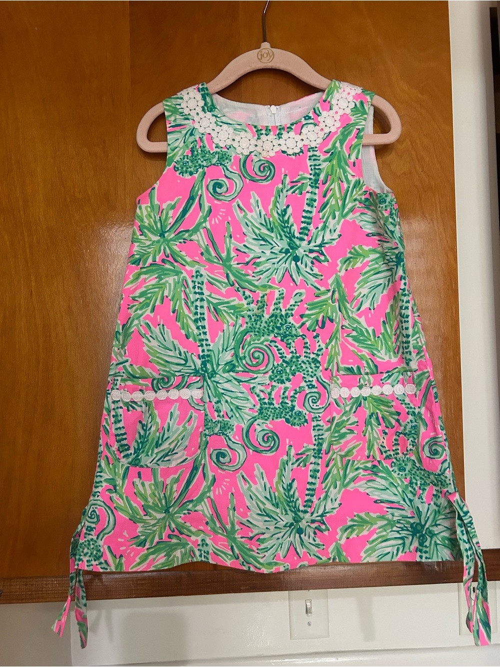 Lilly Pulitzer Pink & Green Palm Print Sleeveless Shift “Hangin” Sheath Dress